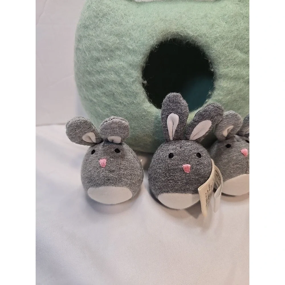 Lovevery Bunnies In a Felt Burrow Green Babbler Play Kit Montessori Toy